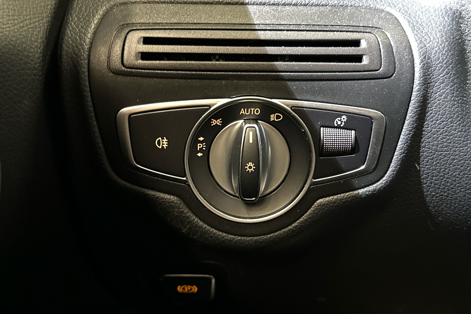 MERCEDES-BENZ C 2019