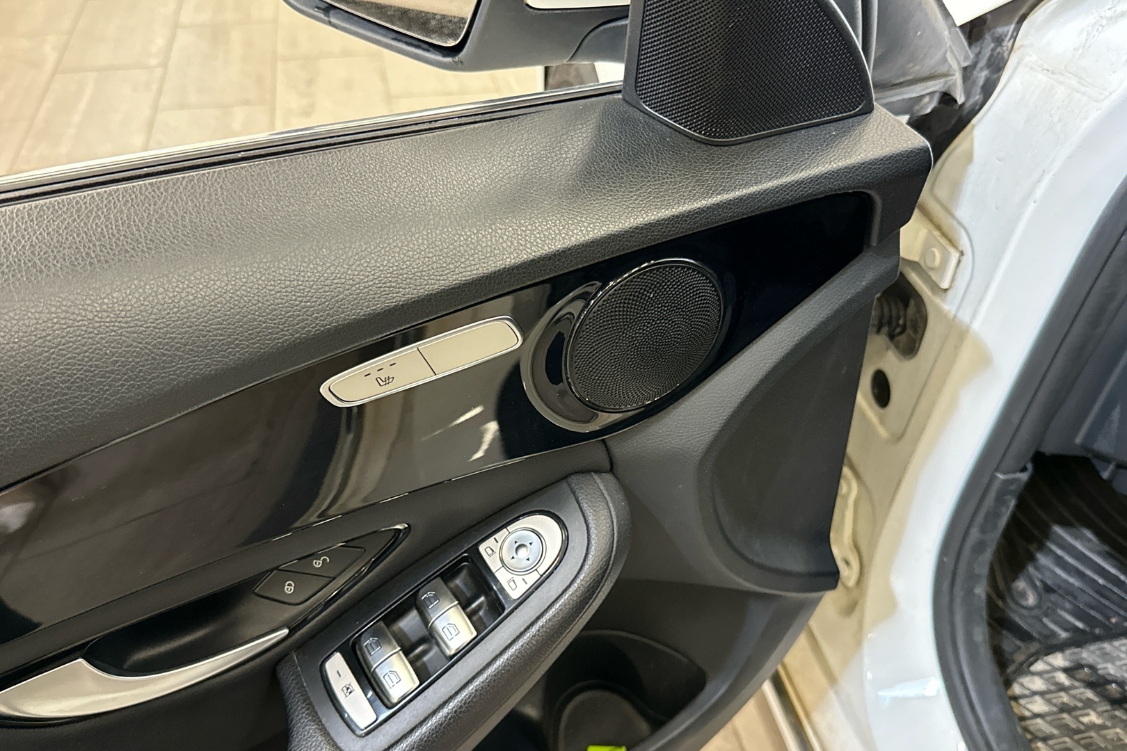 MERCEDES-BENZ C 2019