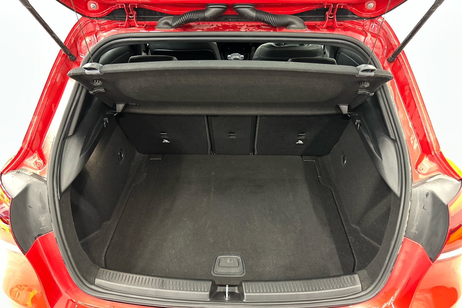 MERCEDES-BENZ A 2019