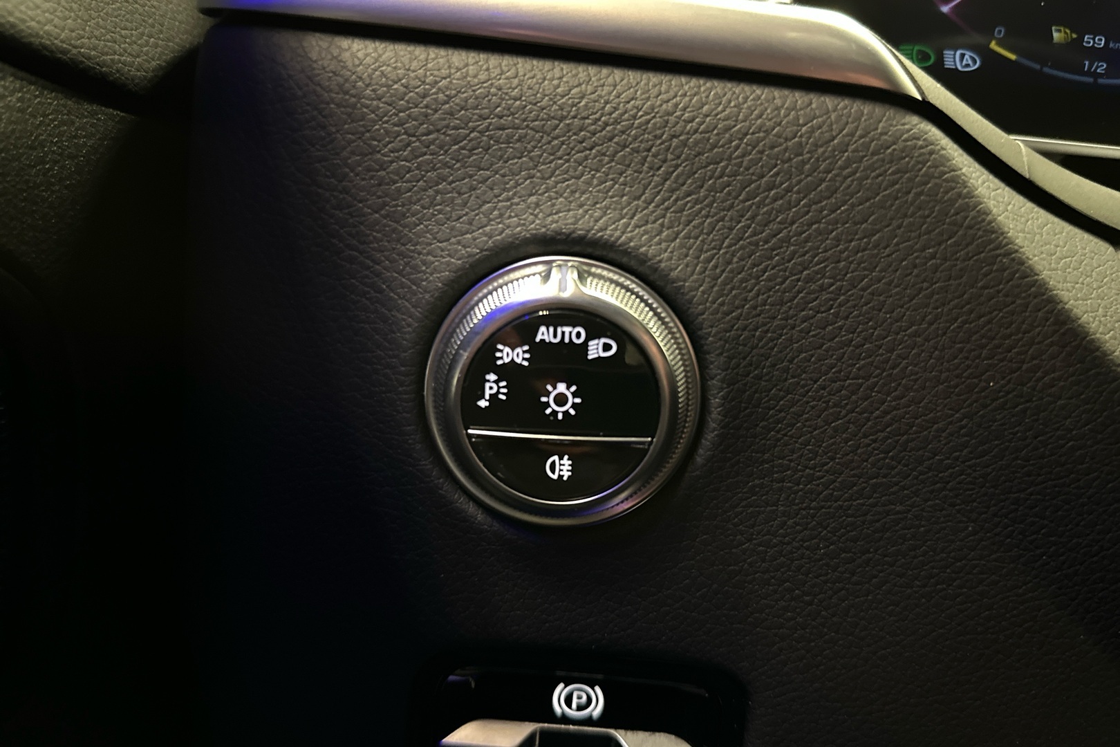 MERCEDES-BENZ GLC 2024