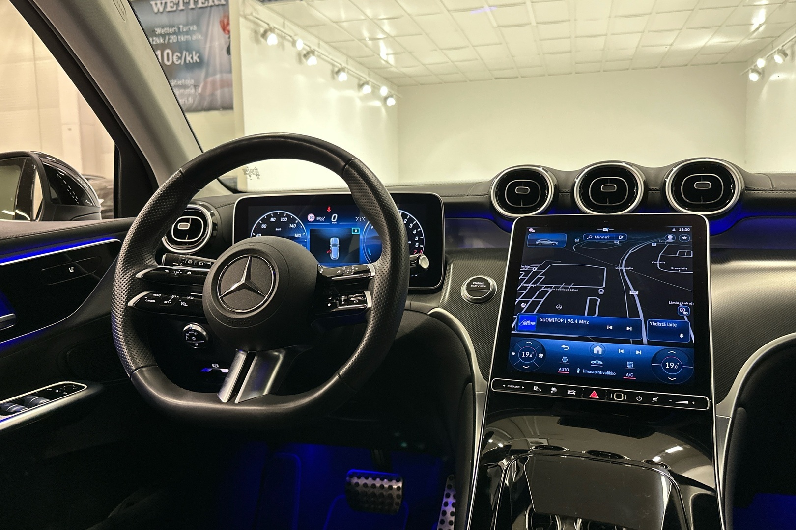 MERCEDES-BENZ GLC 2024