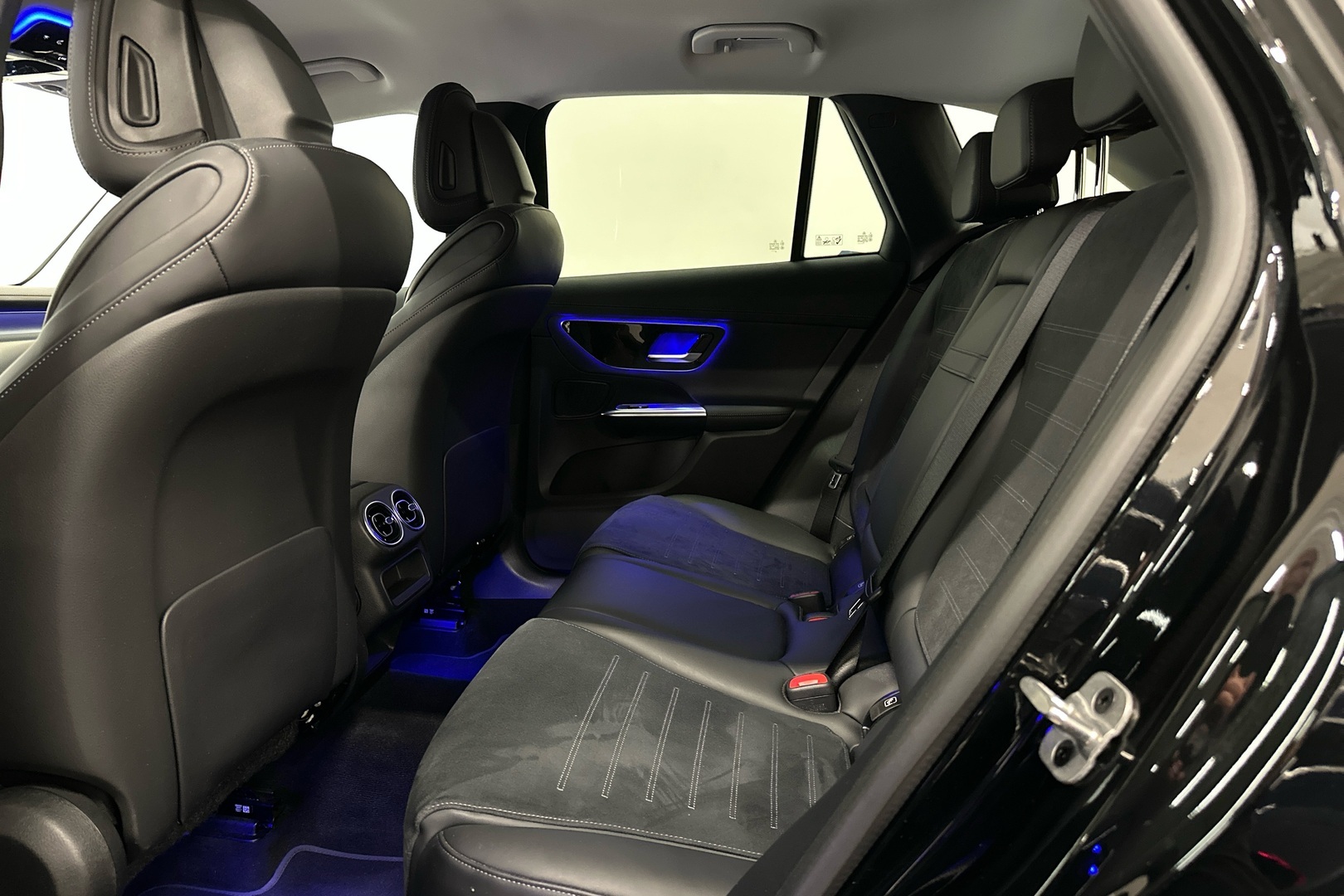 MERCEDES-BENZ GLC 2024