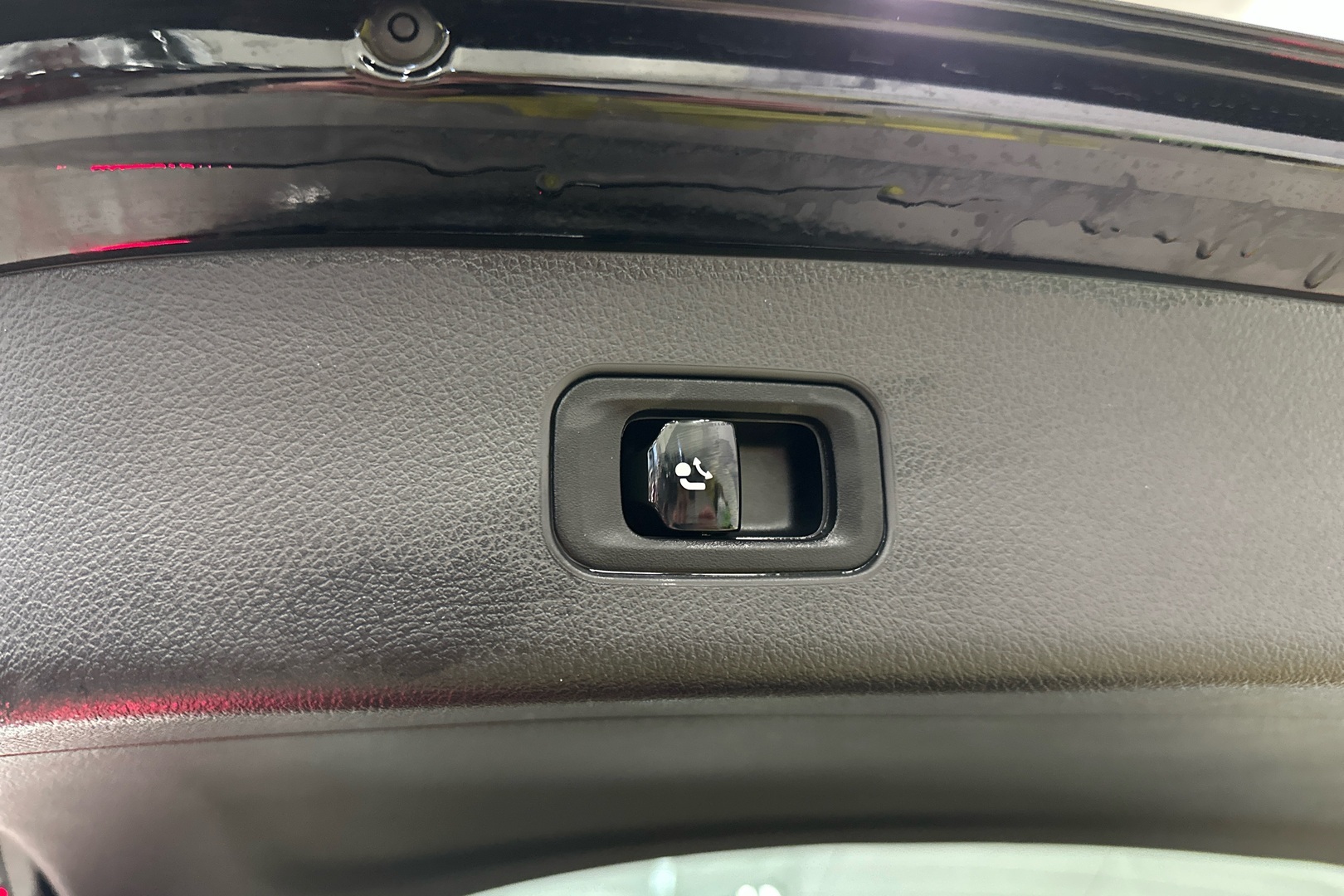 MERCEDES-BENZ GLC 2024