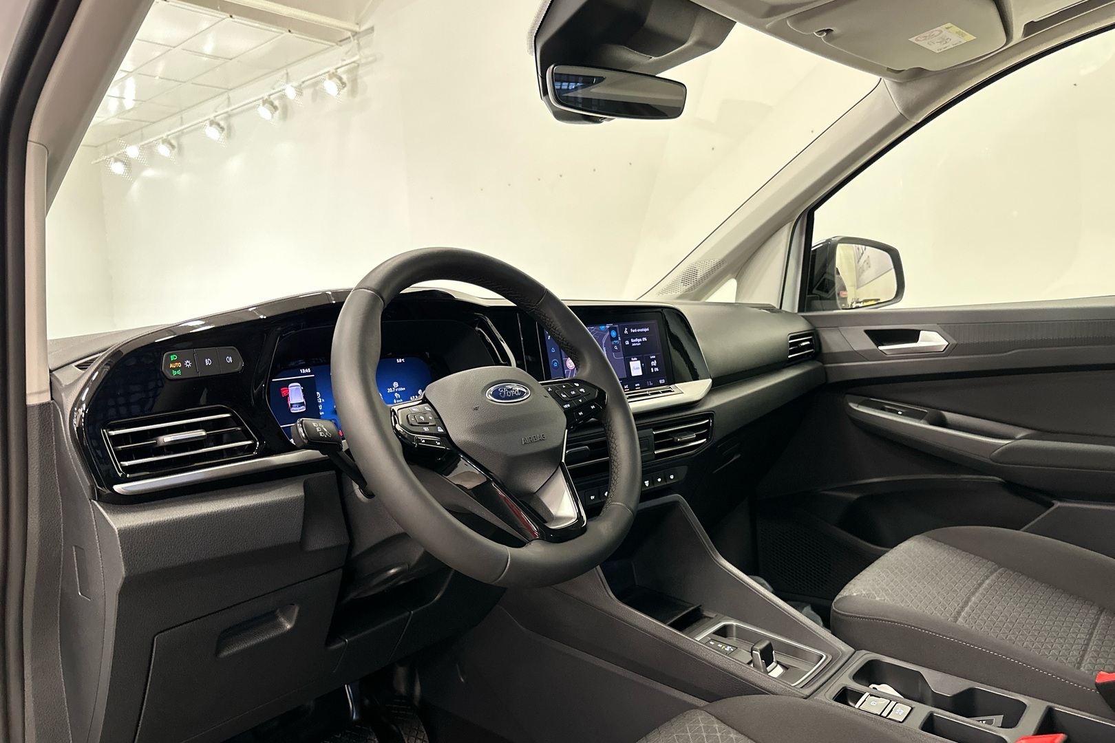 FORD TRANSIT CONNECT 2024