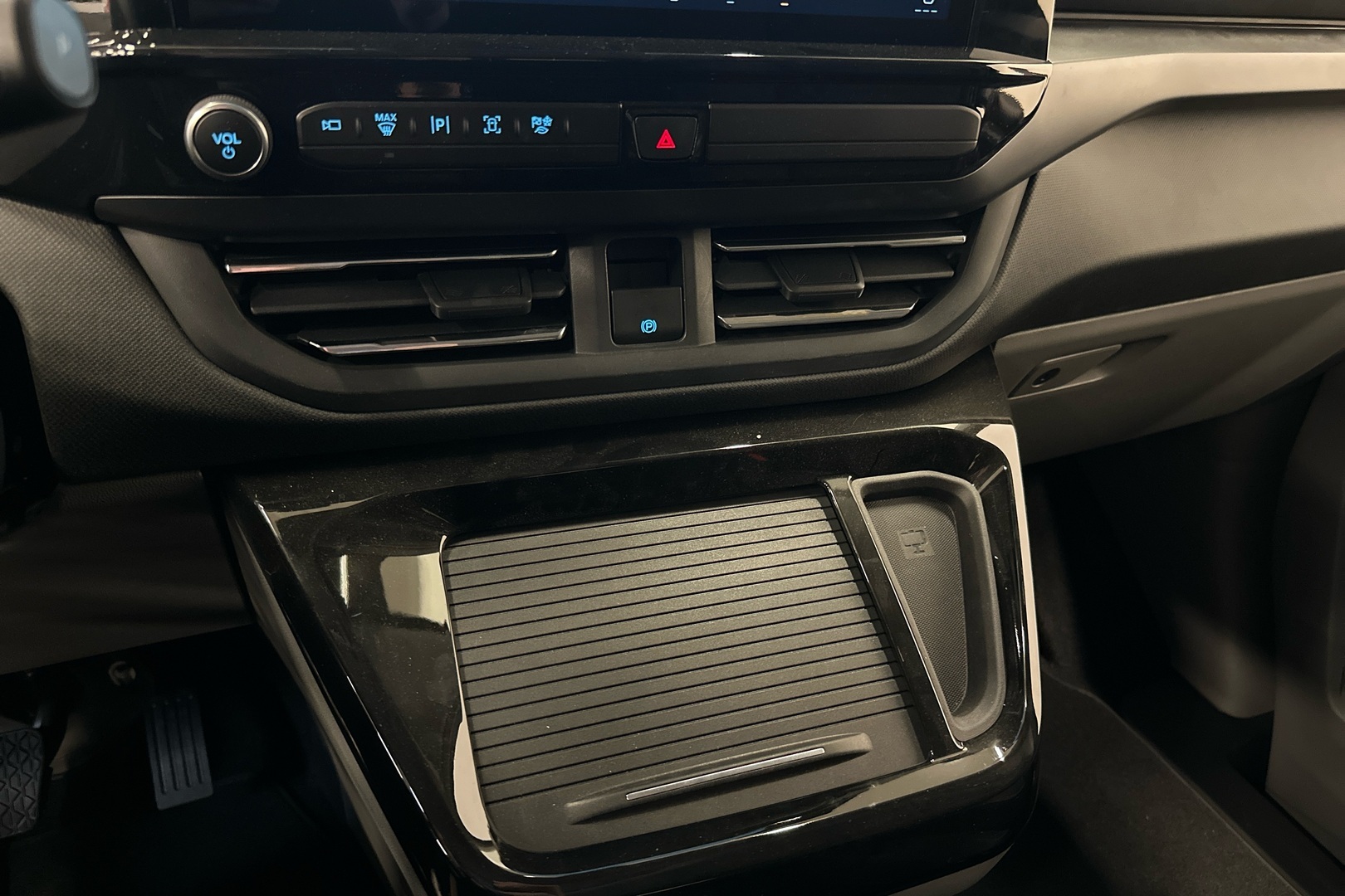 FORD TOURNEO CUSTOM 16