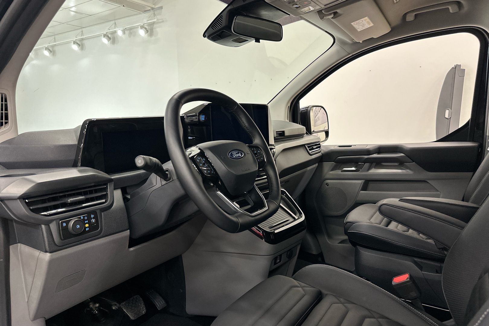 FORD TOURNEO CUSTOM 17