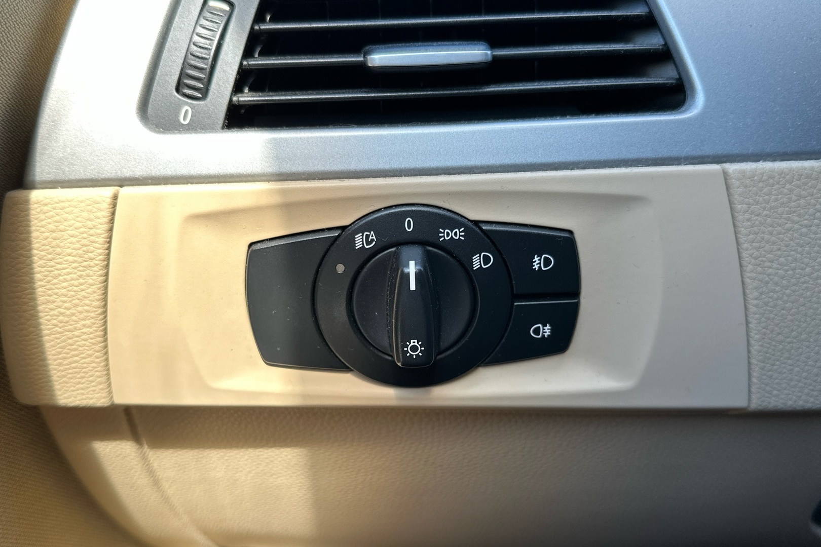 BMW 320 2008
