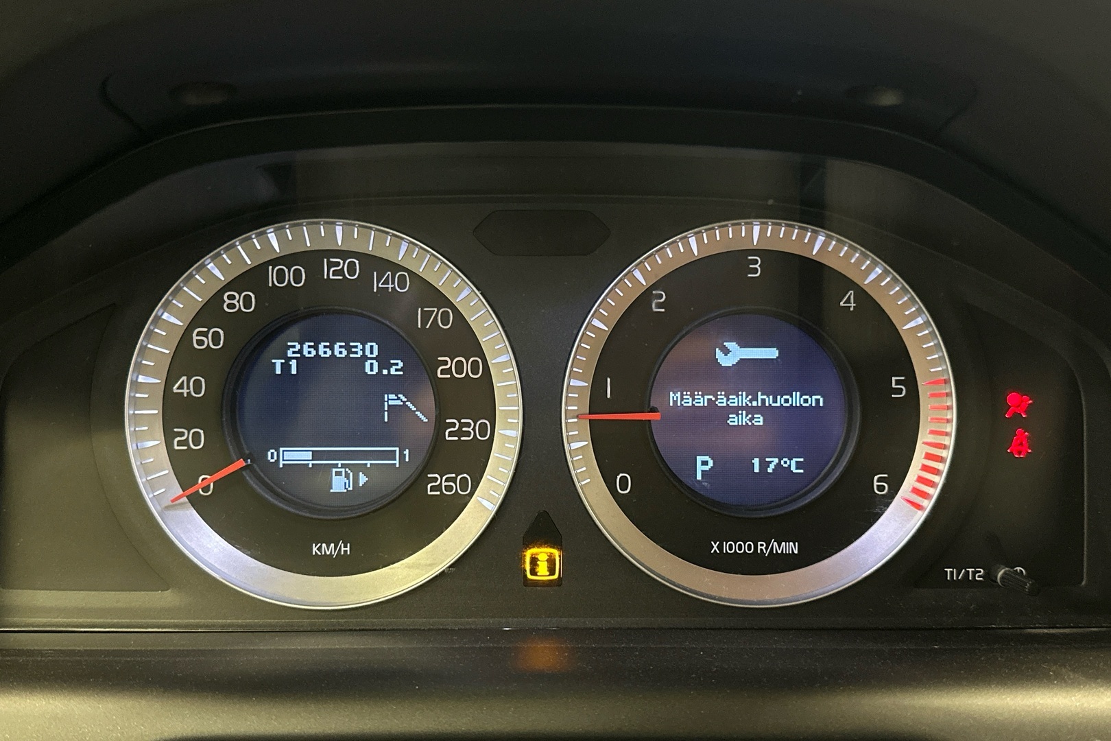 VOLVO XC60 2010