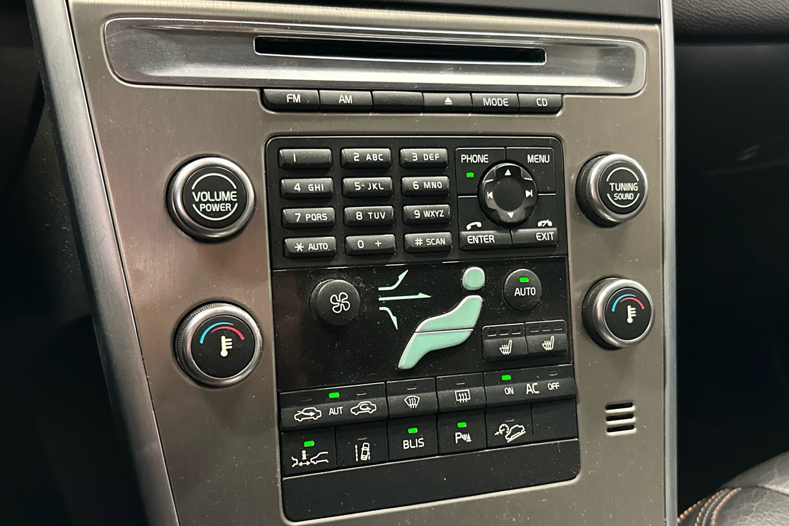 VOLVO XC60 2010