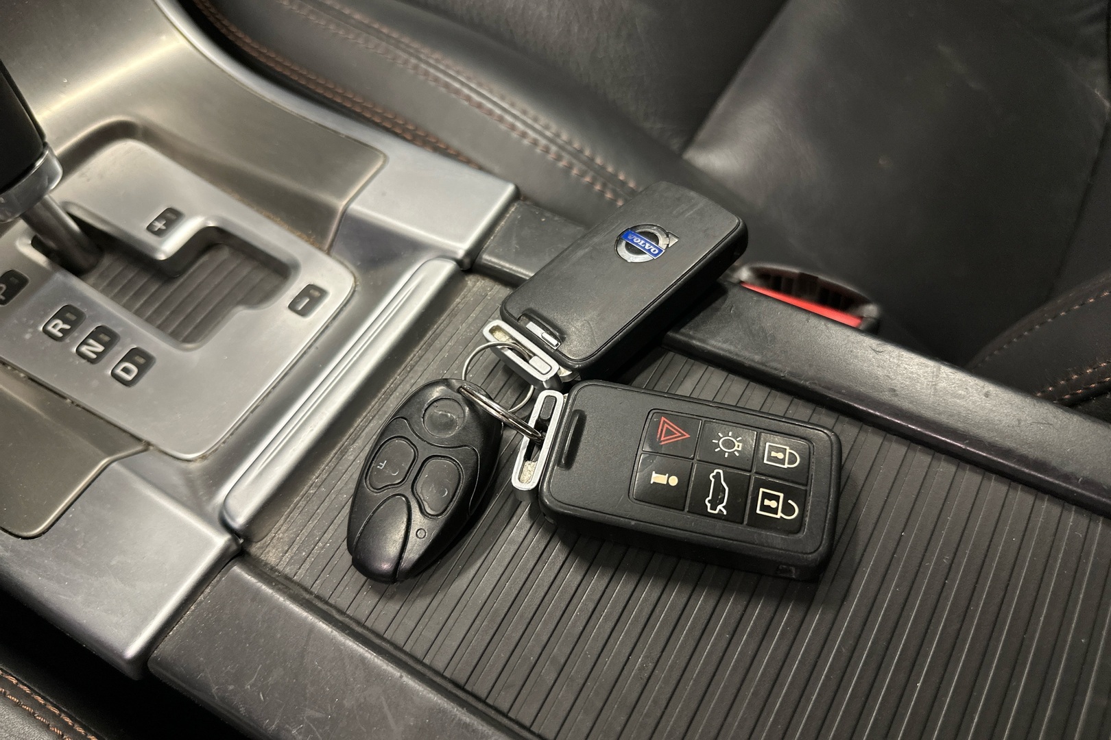 VOLVO XC60 2010