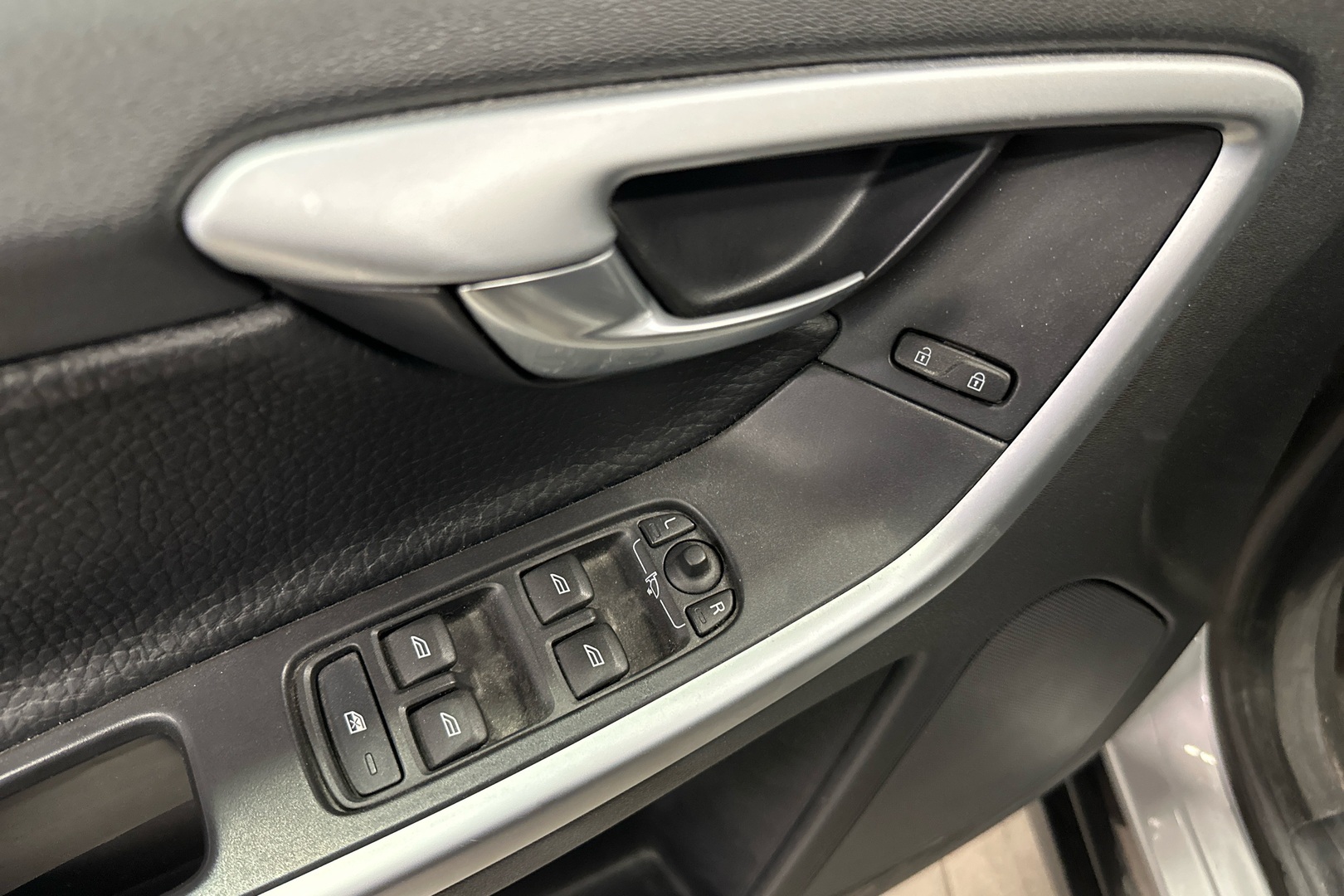 VOLVO XC60 2010