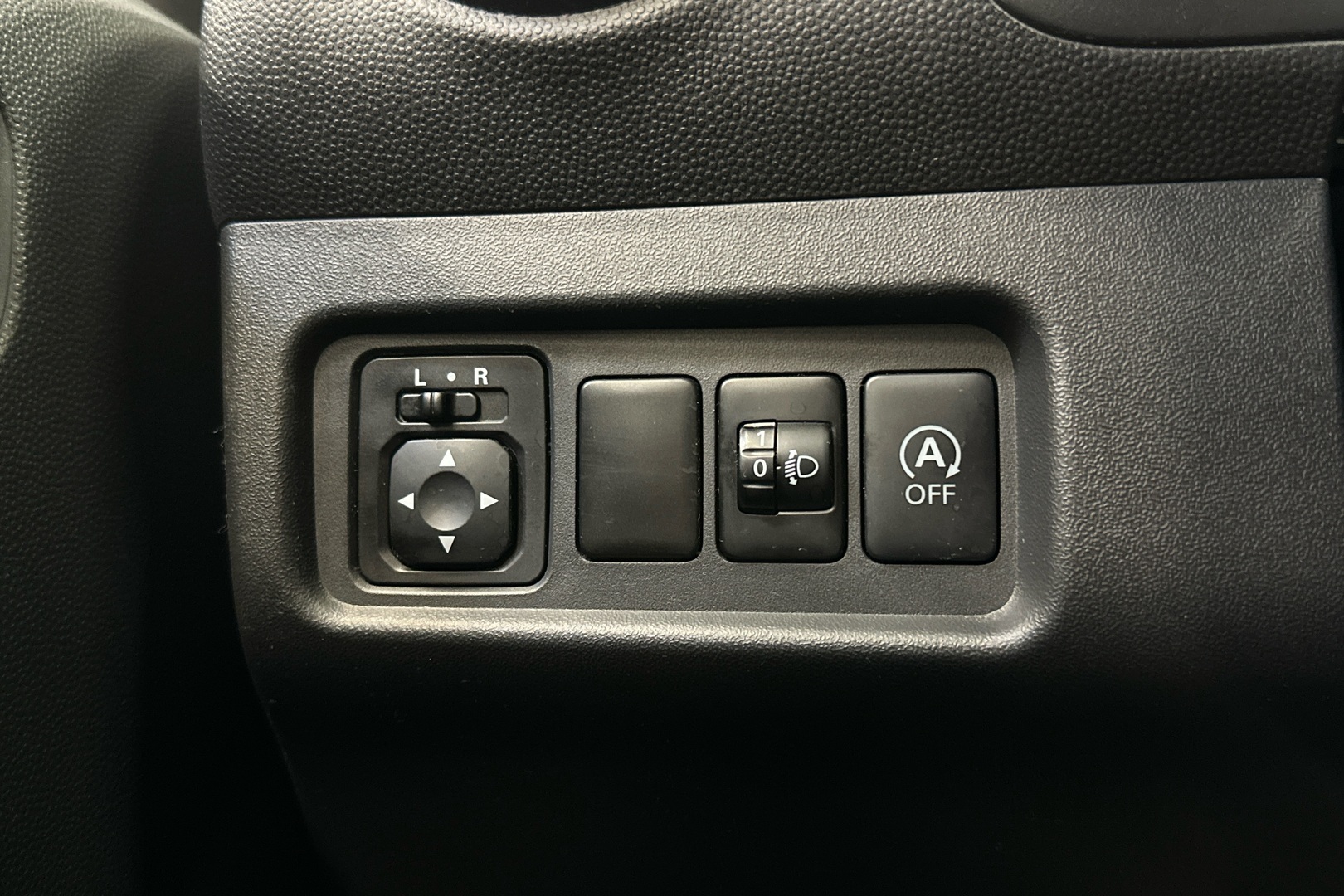 MITSUBISHI Space Star 2016