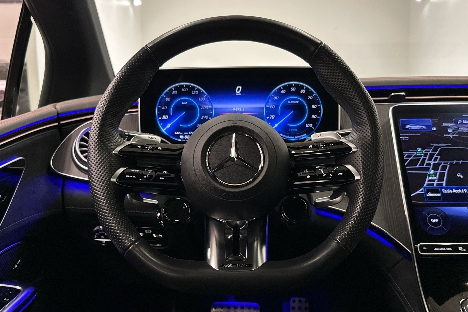 MERCEDES-BENZ EQE 2023