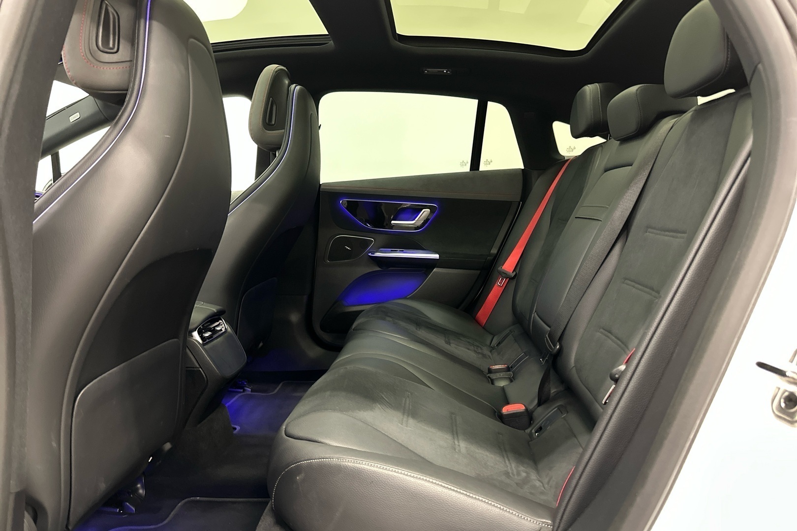 MERCEDES-BENZ EQE 2023