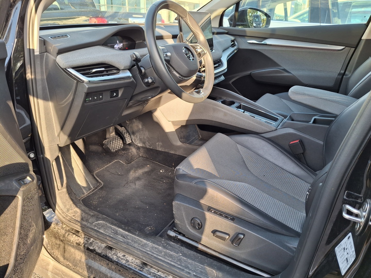 SKODA Enyaq 2023