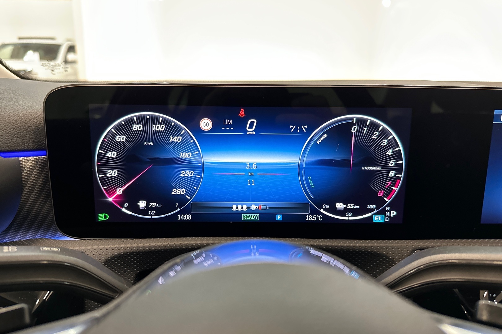 MERCEDES-BENZ A 2023