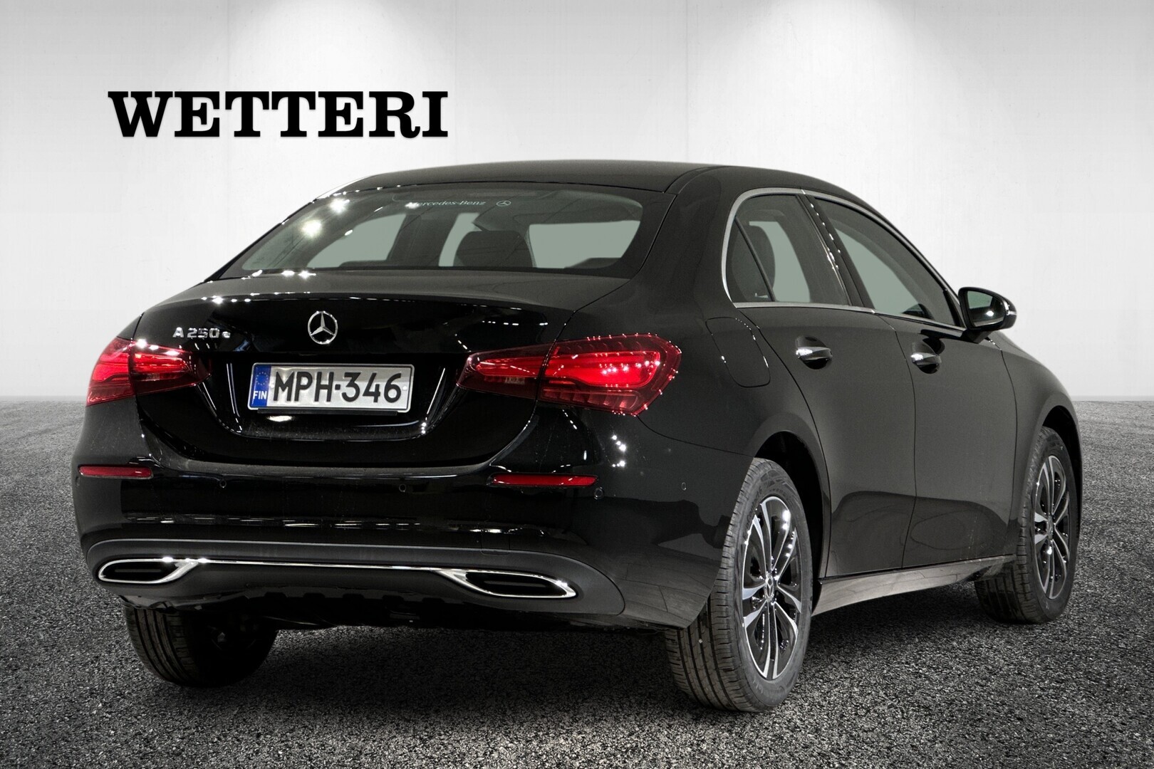 MERCEDES-BENZ A 2023