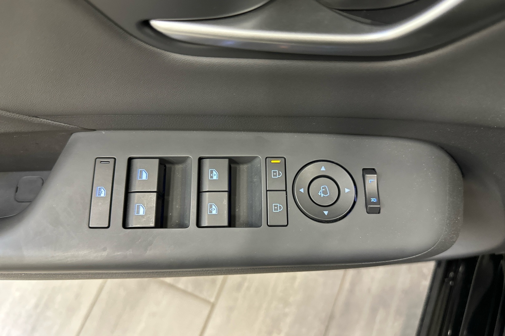 HYUNDAI KONA Electric 2025