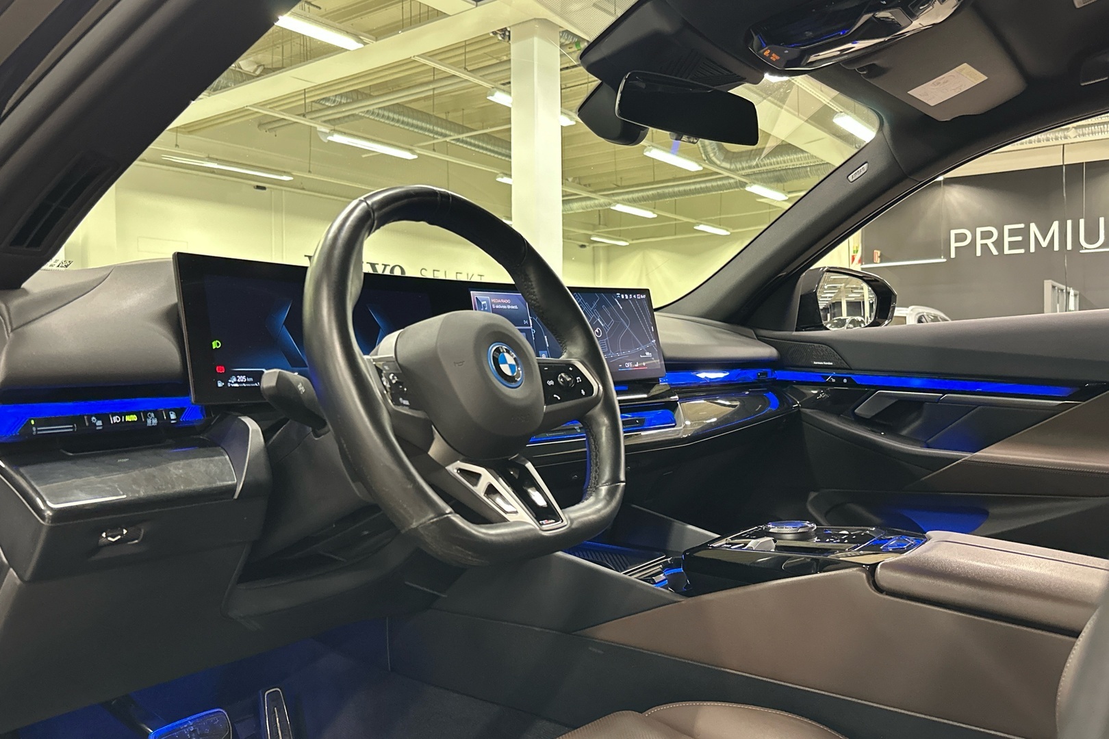 BMW 550 2024
