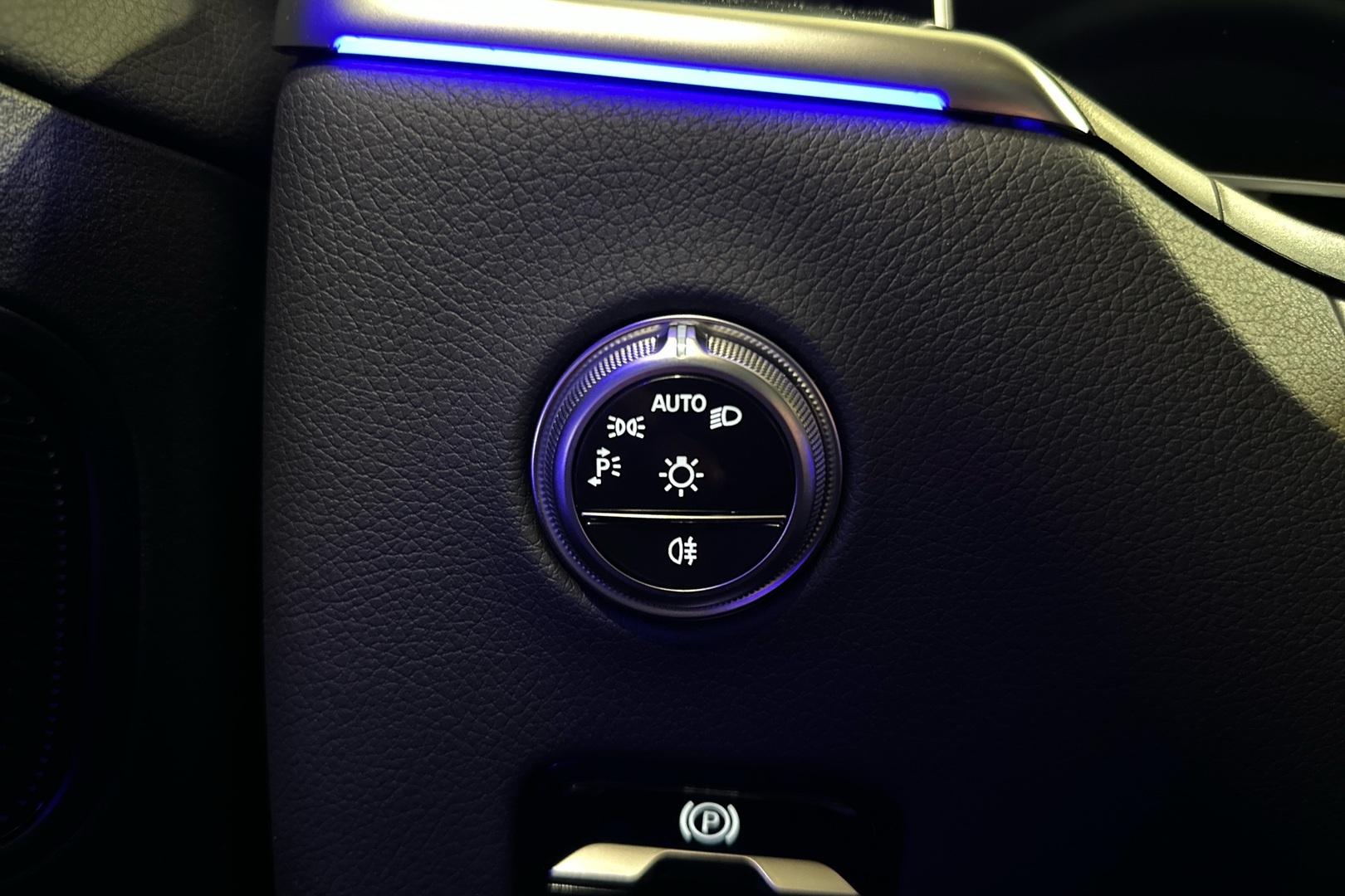 MERCEDES-BENZ GLC 2025