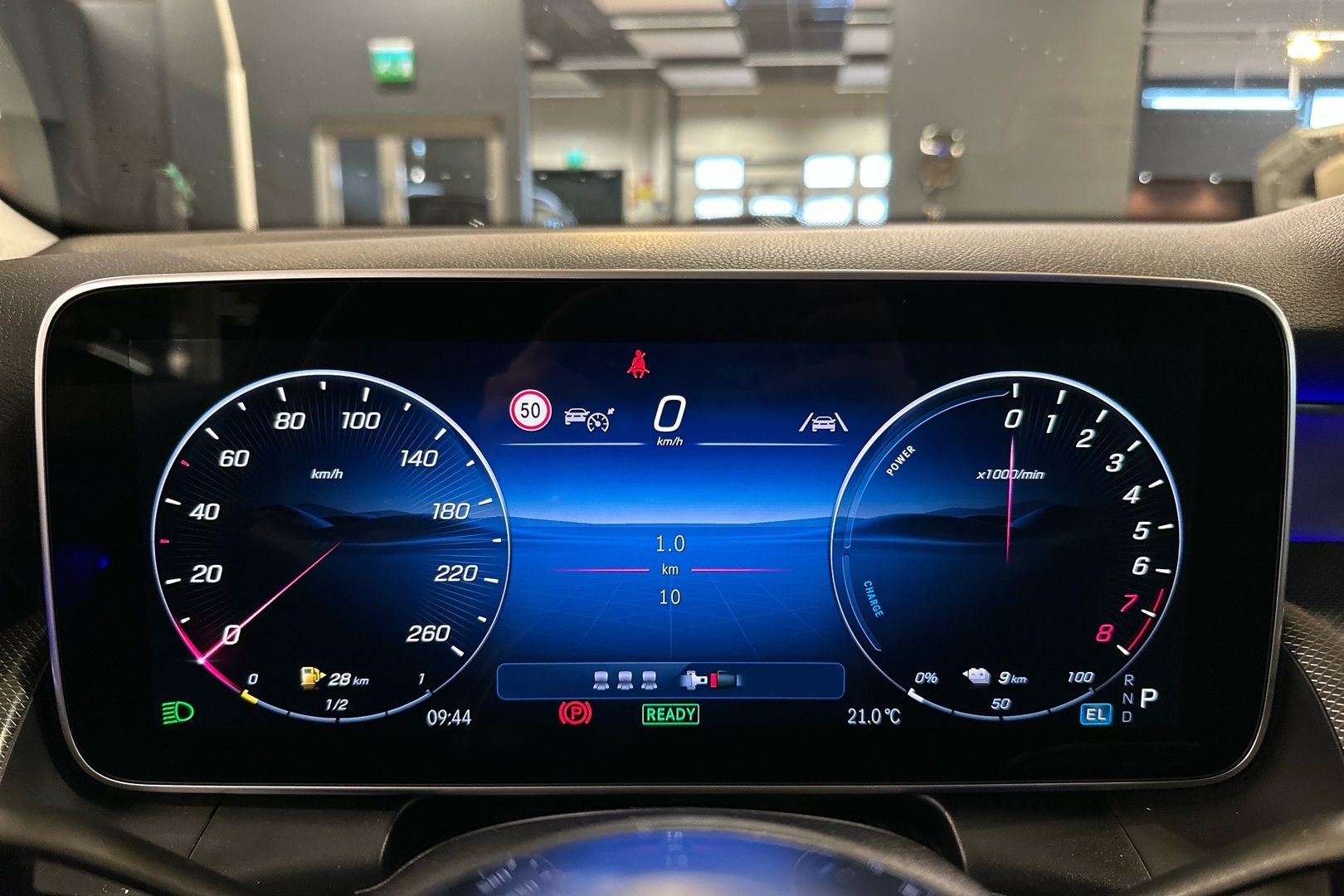 MERCEDES-BENZ GLC 2025