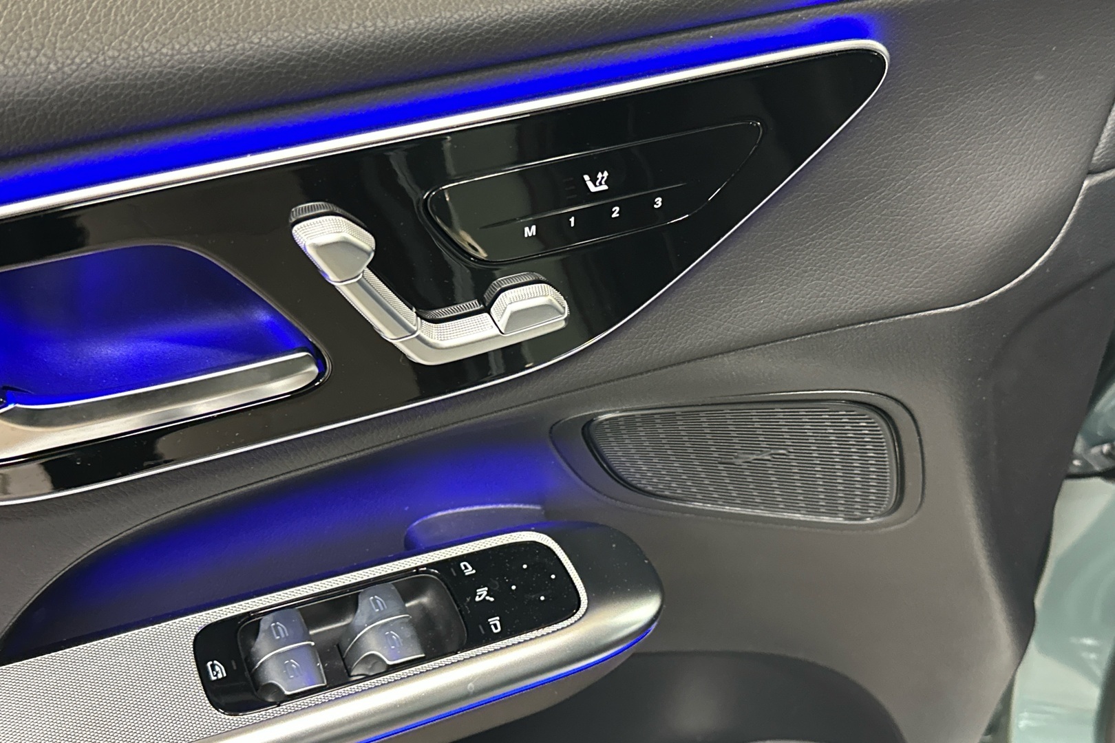 MERCEDES-BENZ GLC 2025