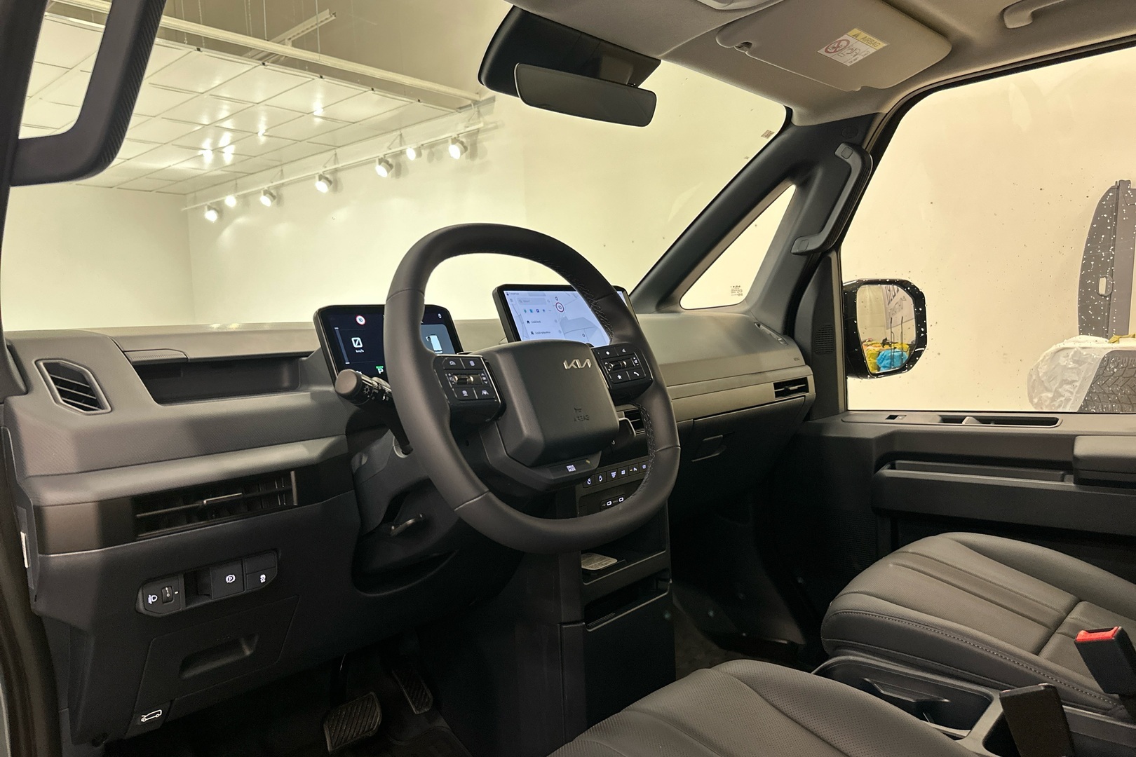 KIA PV5 17