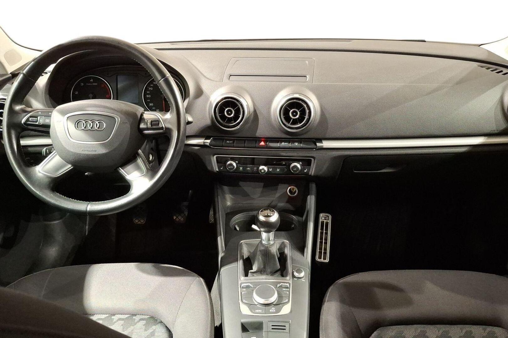 AUDI A3 10