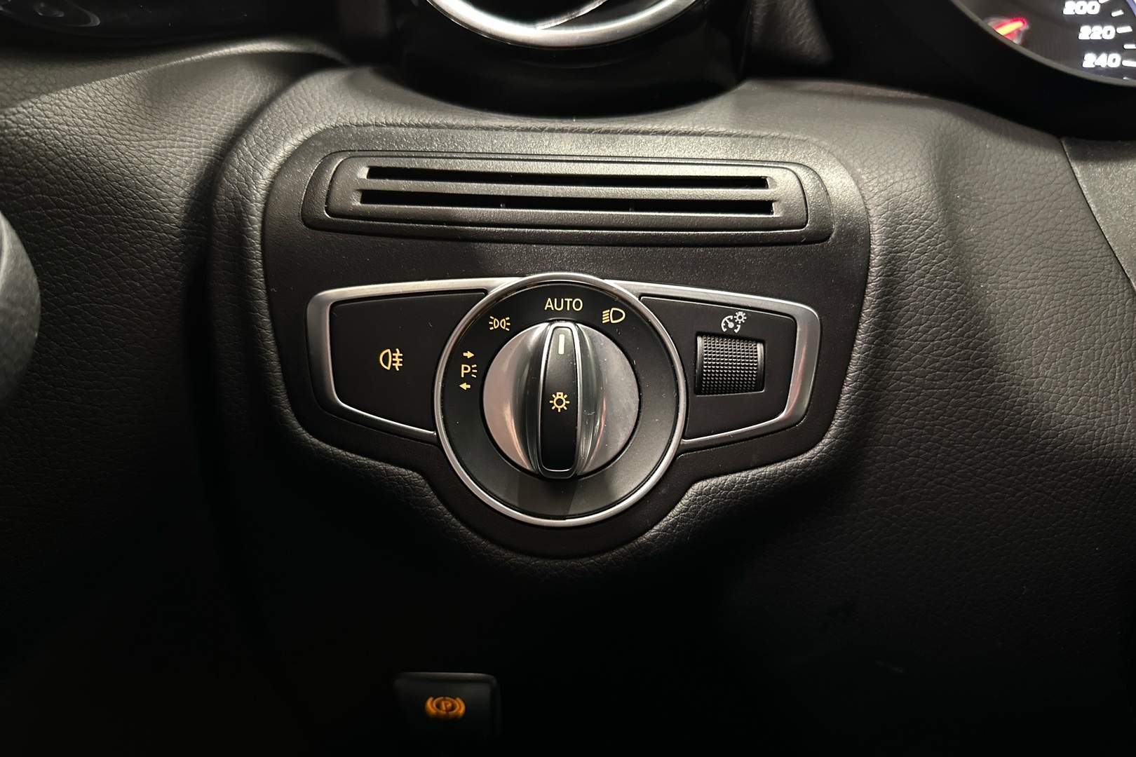 MERCEDES-BENZ C 2020