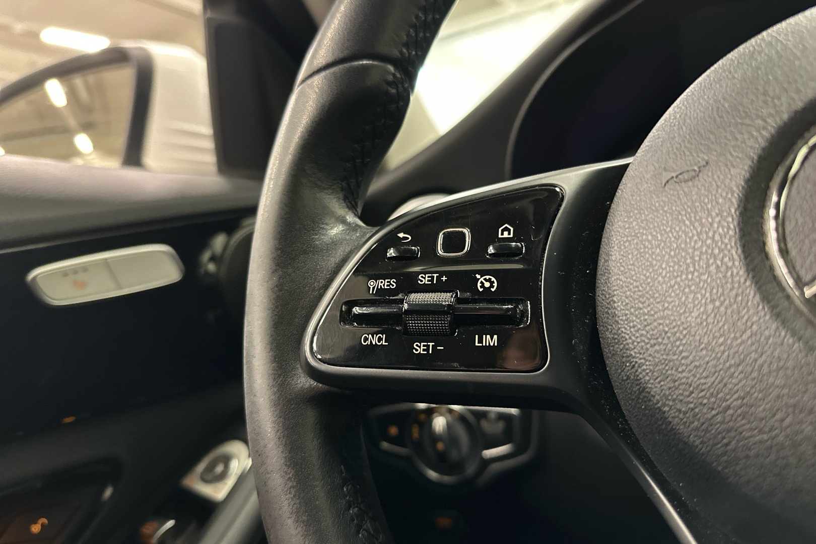 MERCEDES-BENZ C 2020