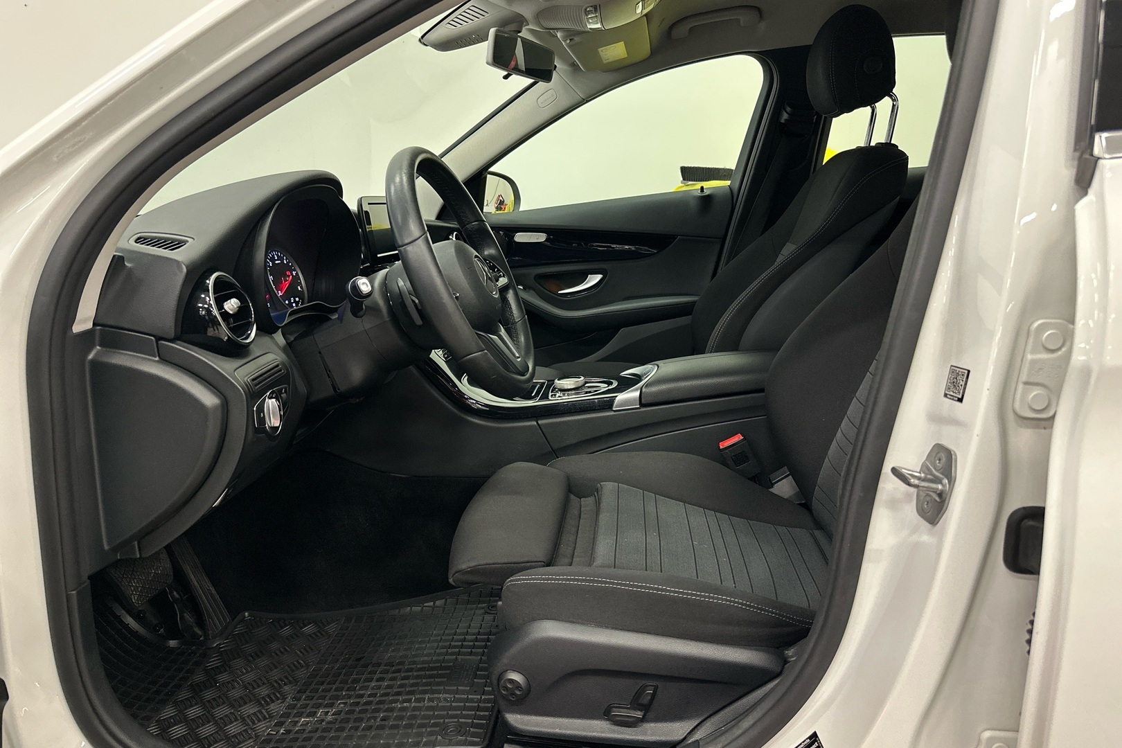 MERCEDES-BENZ C 2020