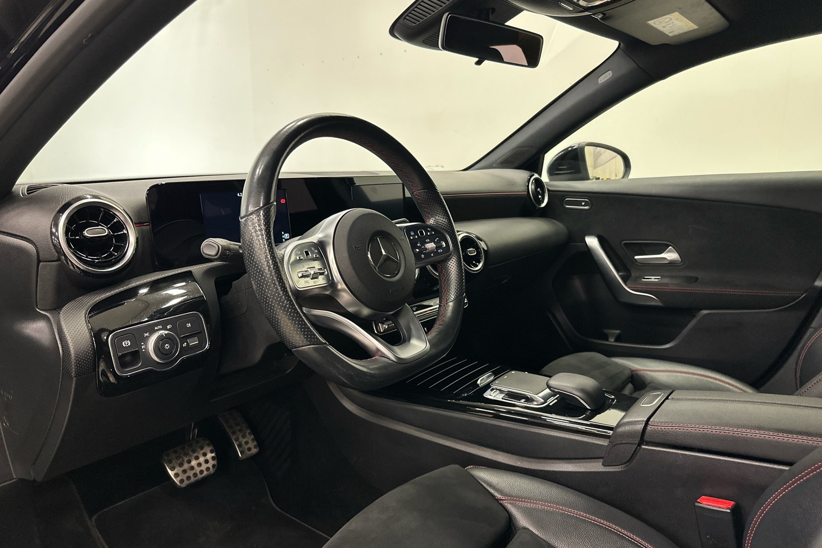 MERCEDES-BENZ A 2020