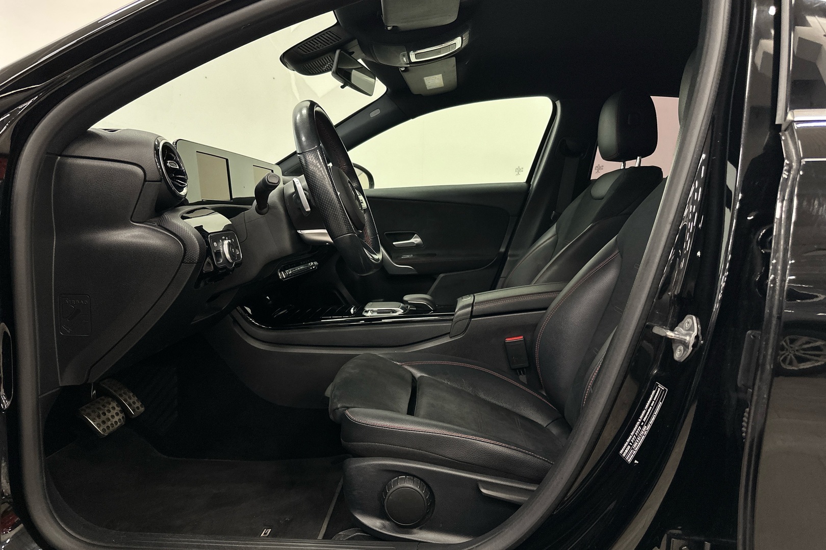 MERCEDES-BENZ A 2020