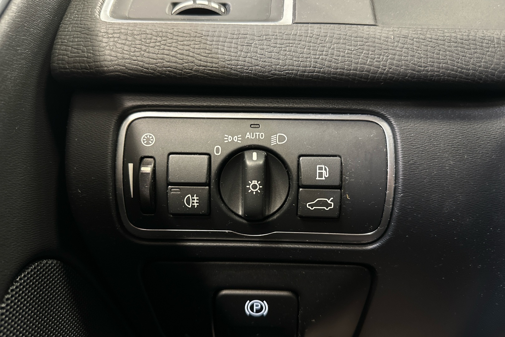 VOLVO XC60 11