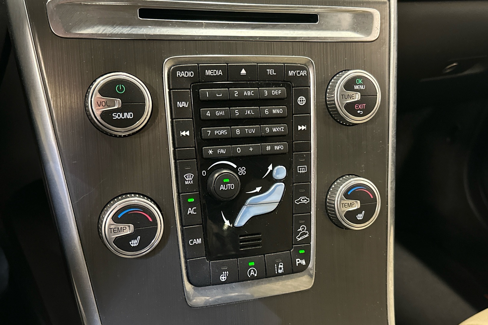 VOLVO XC60 17