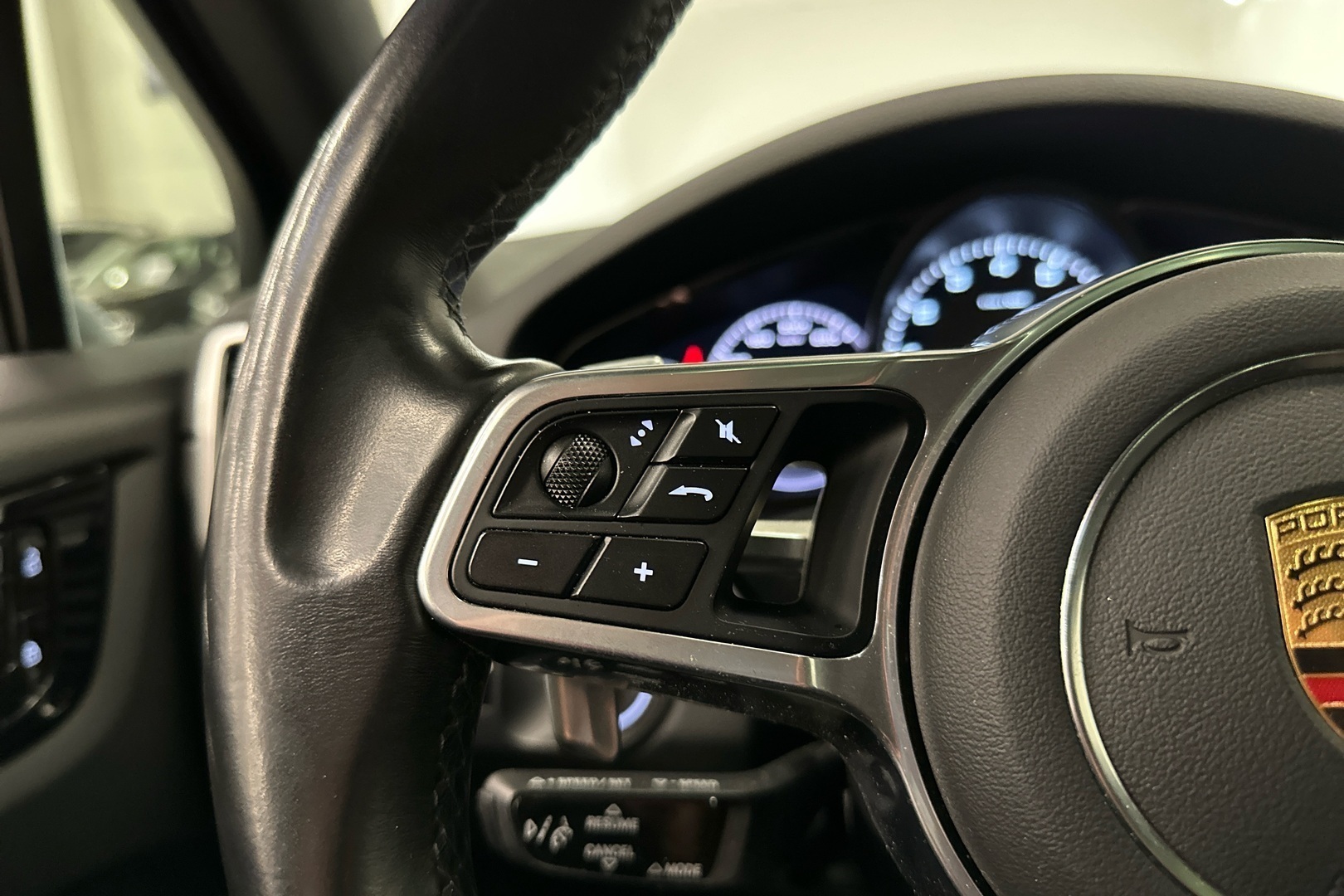 PORSCHE Cayenne 2021