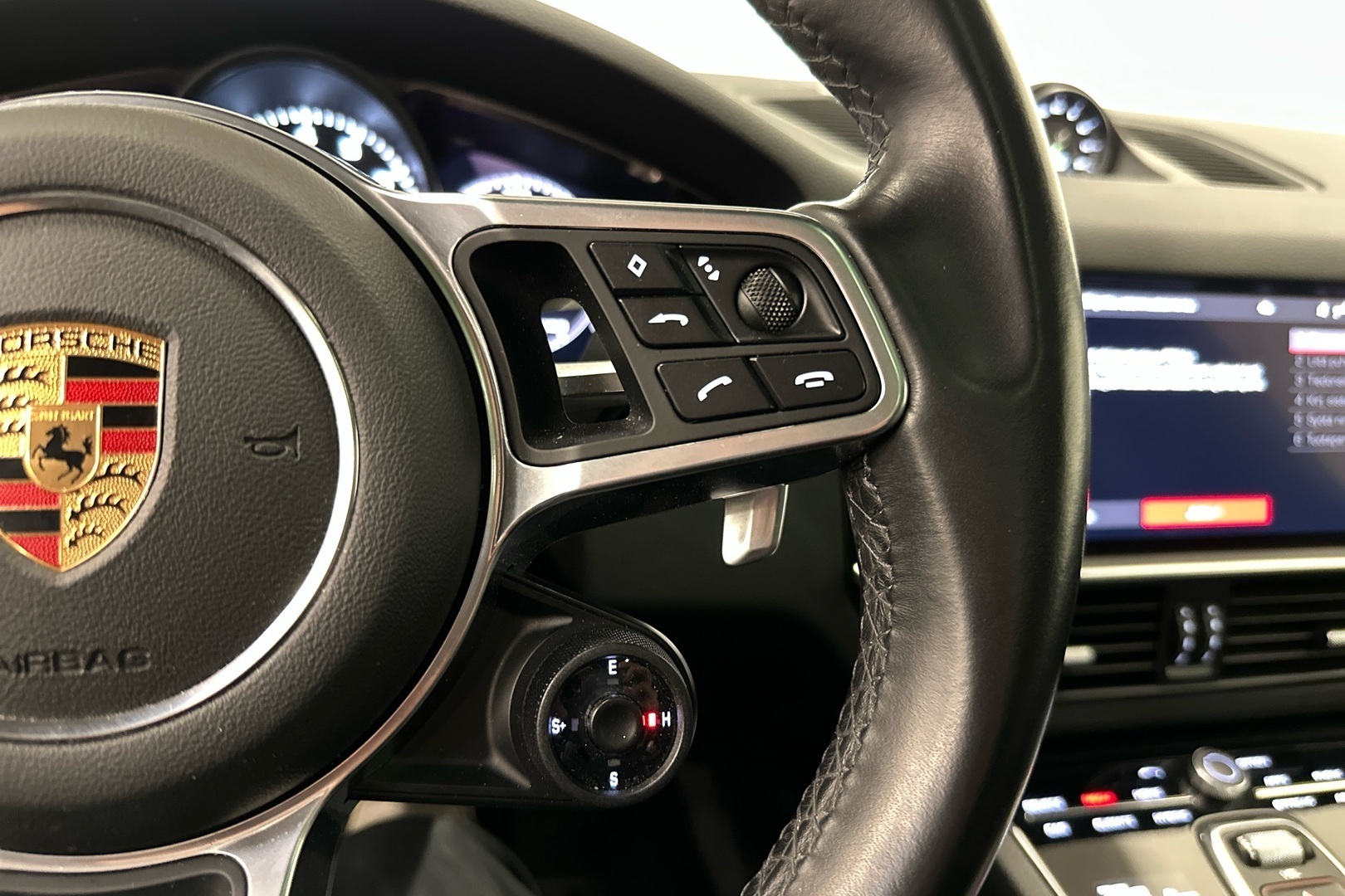 PORSCHE Cayenne 2021