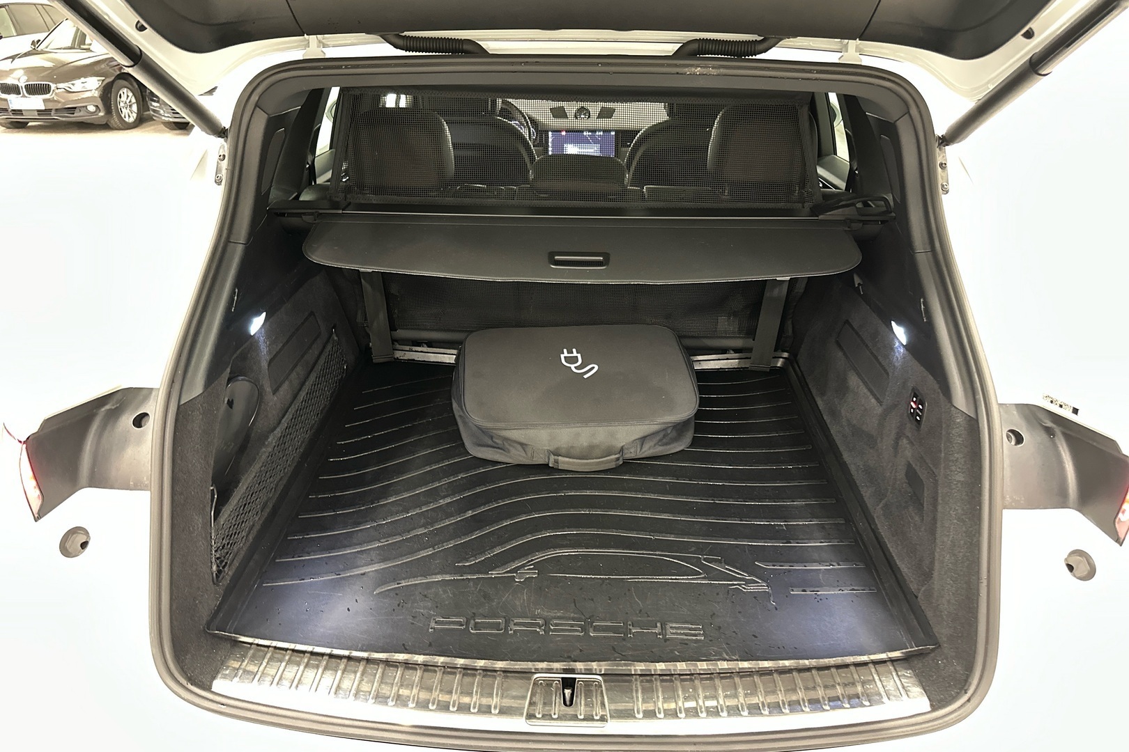 PORSCHE Cayenne 2021