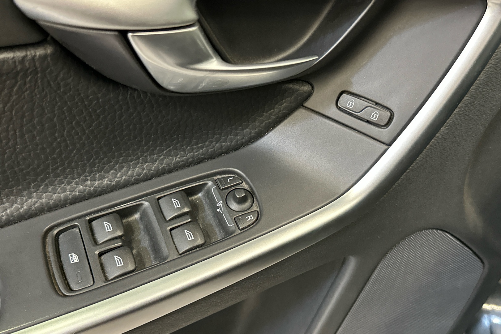 VOLVO XC60 2010