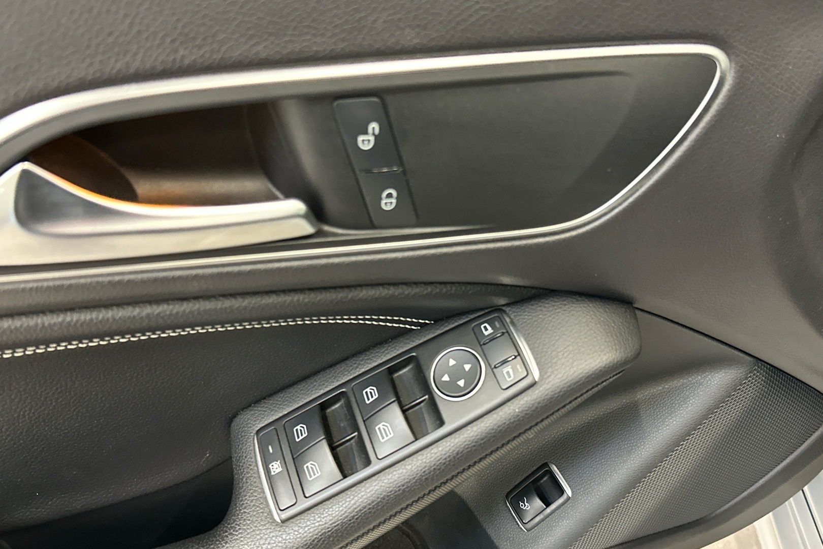 MERCEDES-BENZ CLA 2013
