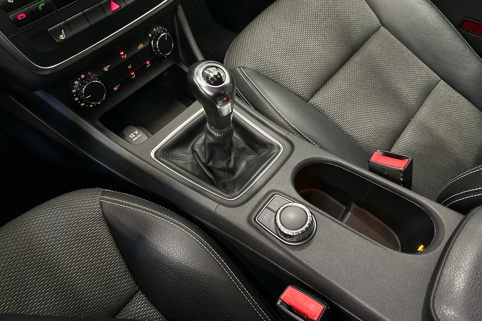 MERCEDES-BENZ CLA 2013