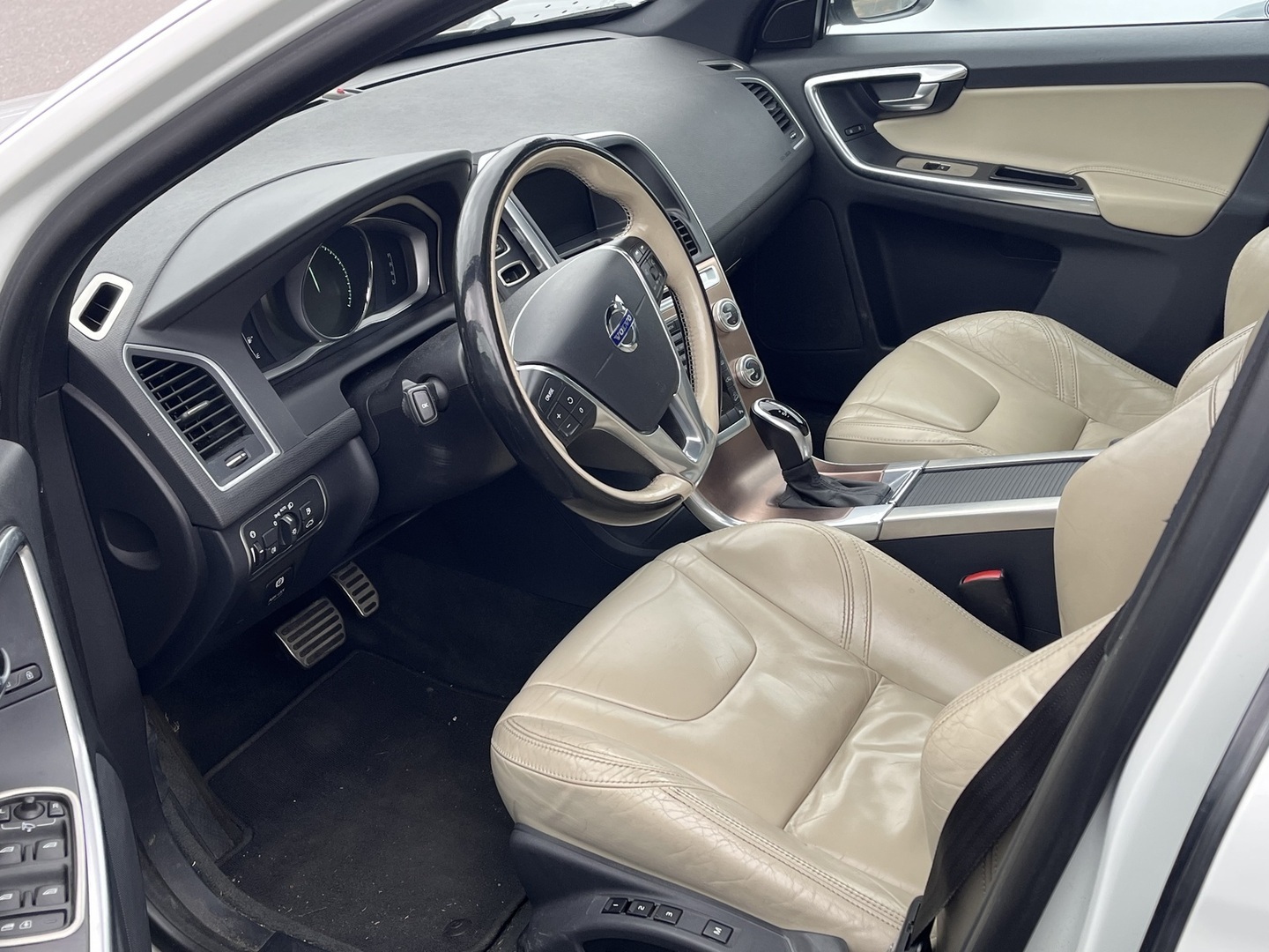 VOLVO XC60 2014