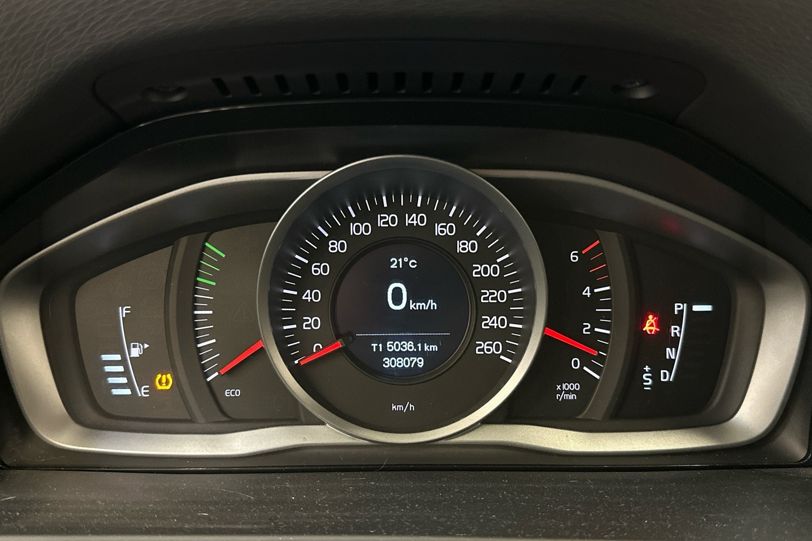 VOLVO V60 2014