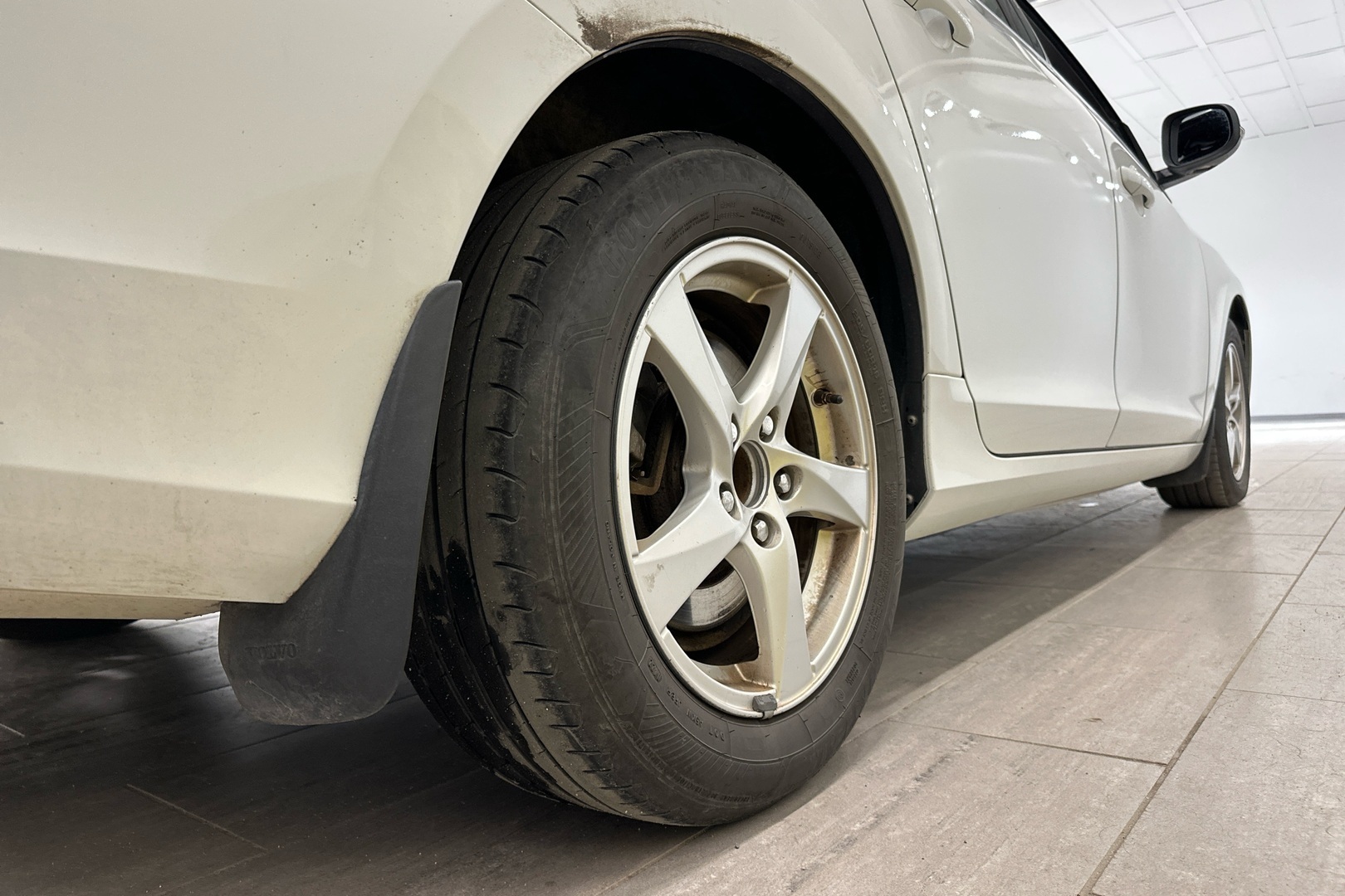 VOLVO V60 2014