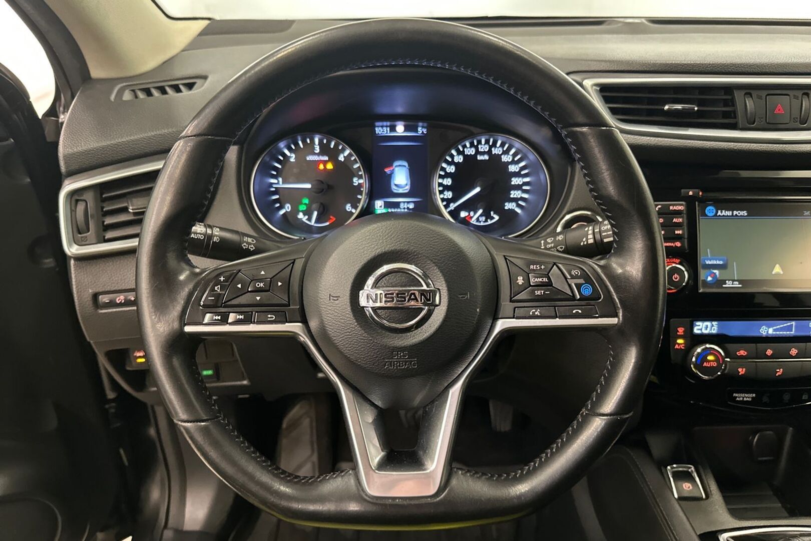NISSAN Qashqai 17