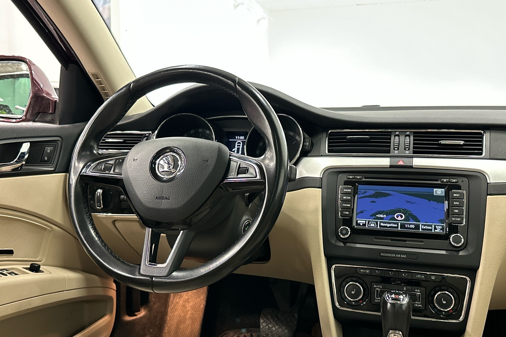 SKODA Superb 2014