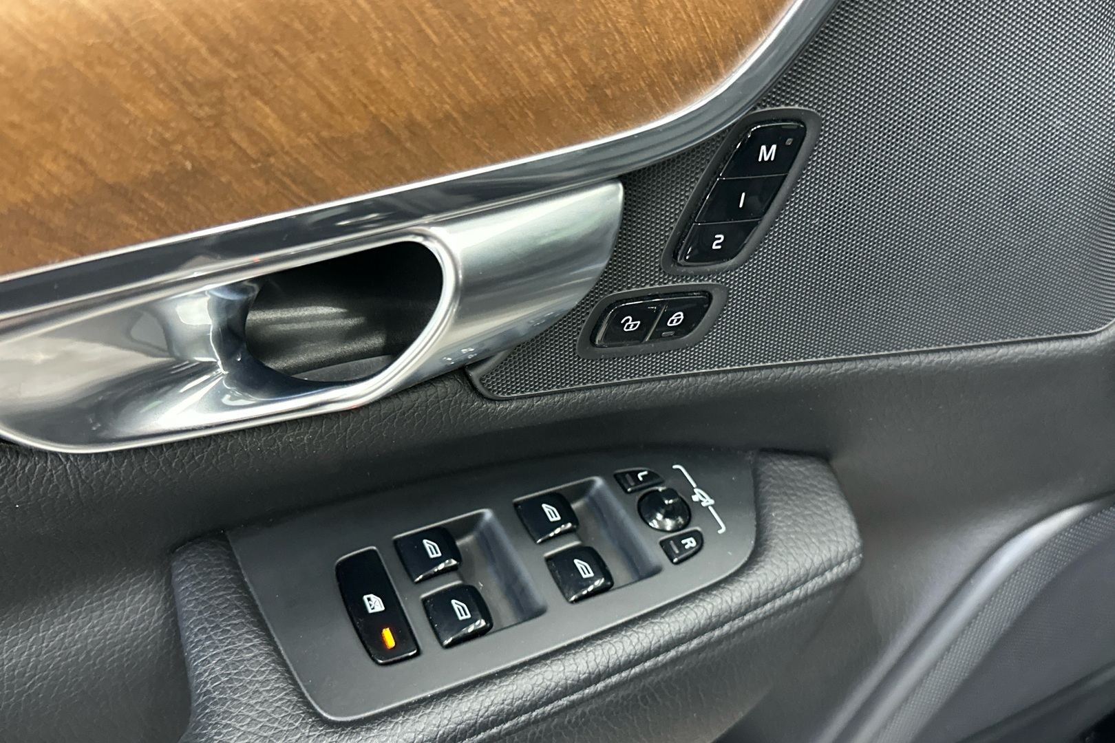 VOLVO S90 2019