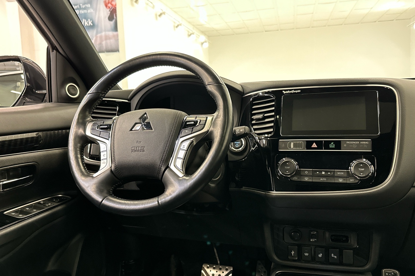 MITSUBISHI Outlander PHEV 2019