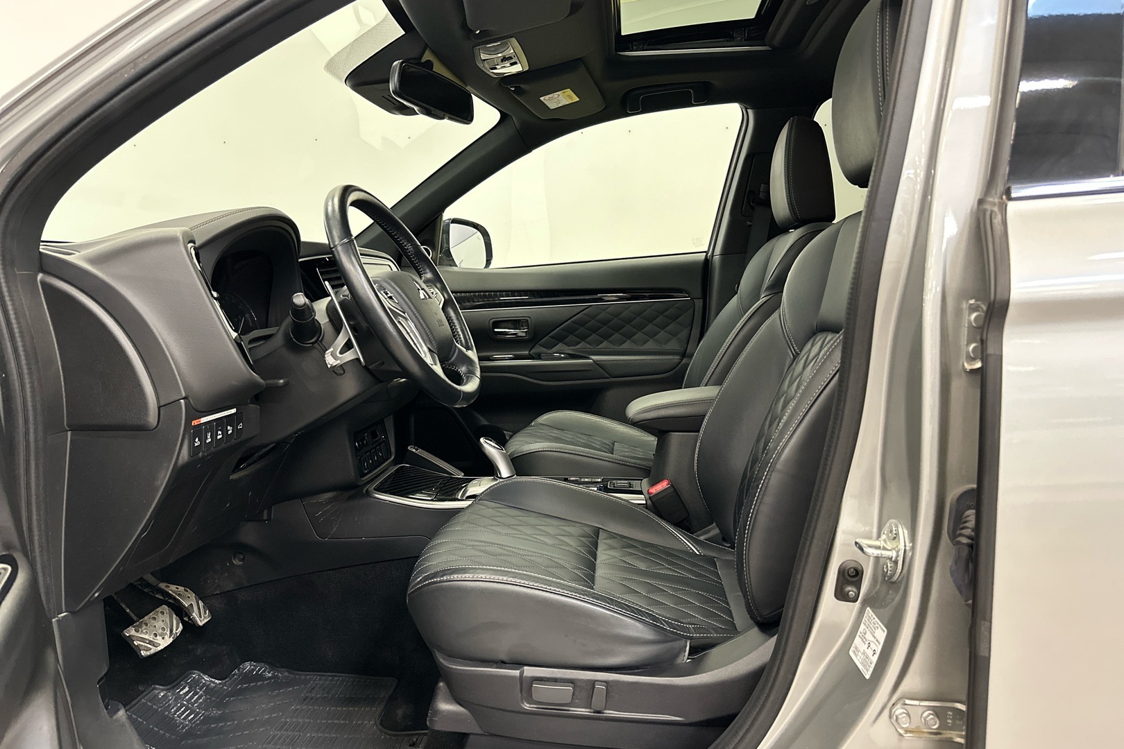 MITSUBISHI Outlander PHEV 2019