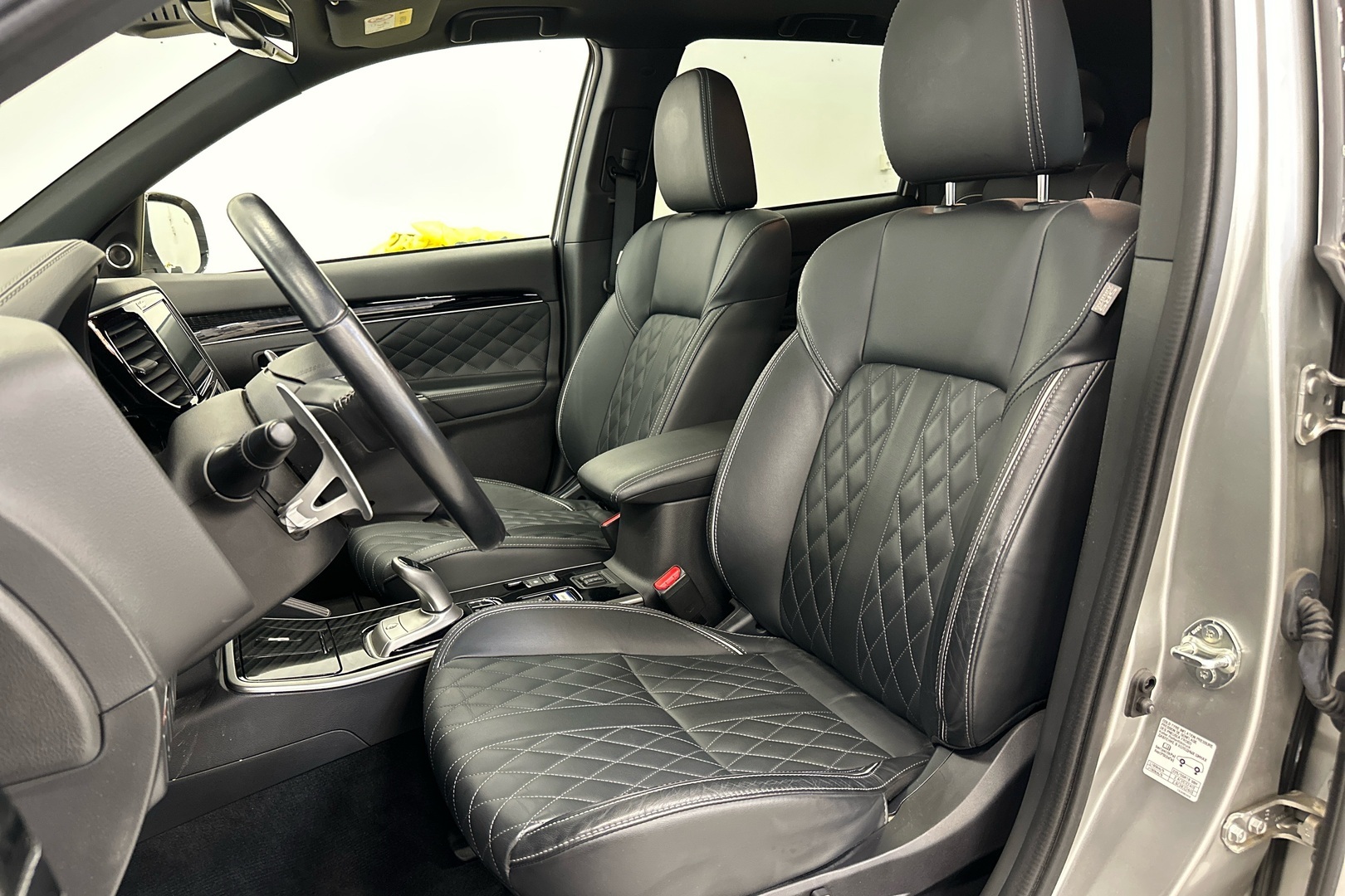 MITSUBISHI Outlander PHEV 2019